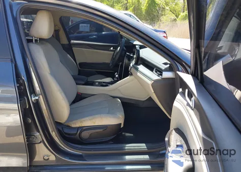 2022 Kia K5 Lxs из США, поврежденный, VIN 5XXG14J29NG129556